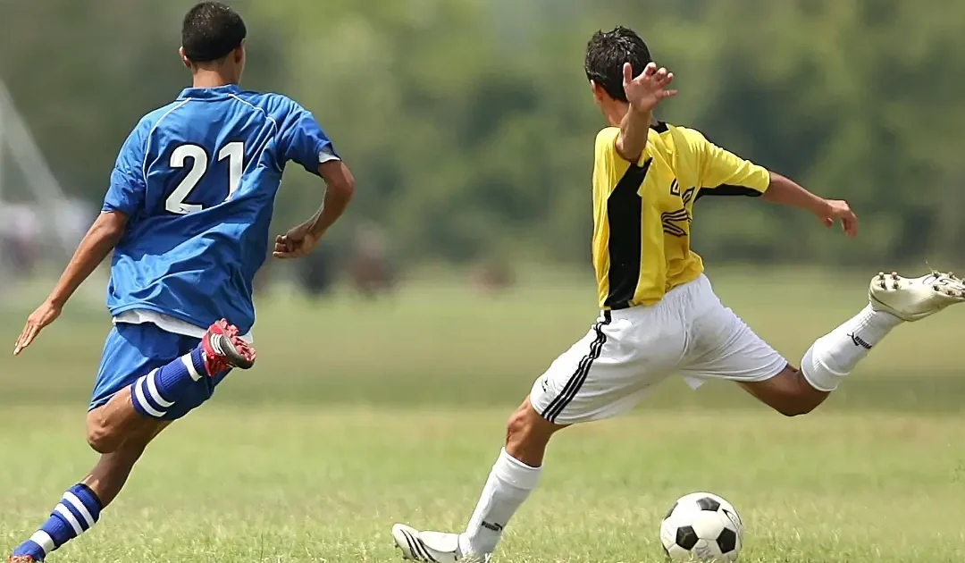 Waarom voetbal een katholieke sport is (en zwemmen niet)…